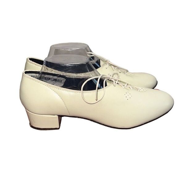 Tictactoe 80’s Dance shoes size 10.5 wide  in khaki/ Bone color. - Picture 4 of 8